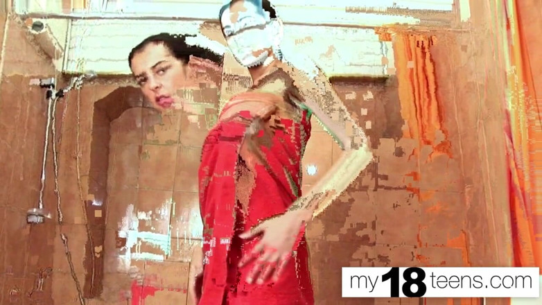 My 18 Teens: MY18TEENS - kochanie duże cycki masturbują się cipką - zbliżenie