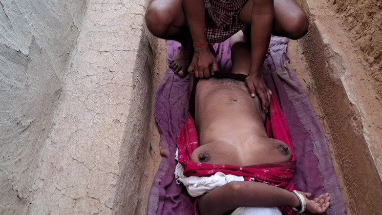 Trilokinath: Indian Bhabhi Playing Outside