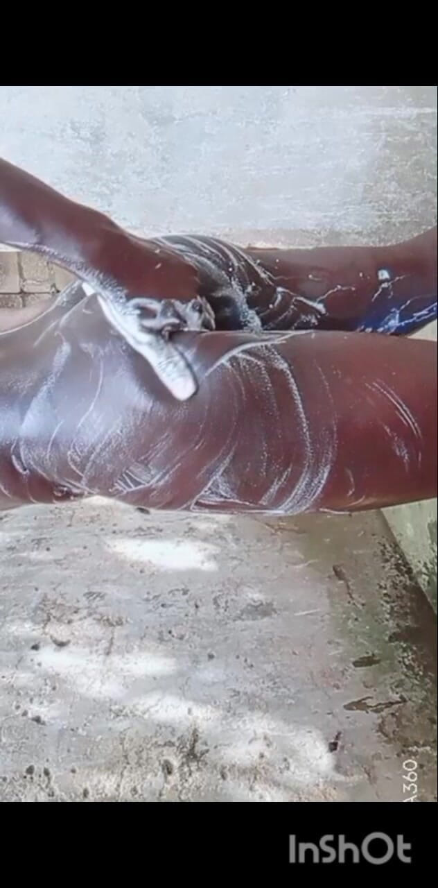 Hongi: 큰 엉덩이 남자 정말 그의 엉덩이 오른쪽 작업