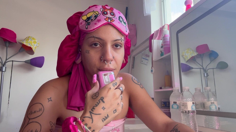 Nali Marie: Verdampfen, husten, fetisch, teen tussi, vape-husten, rauchender fetisch, bläst in...