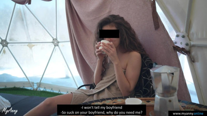 MyAnny: Moje nevlastní sestra miluje moje sperma po sprše! Může odmítnout?