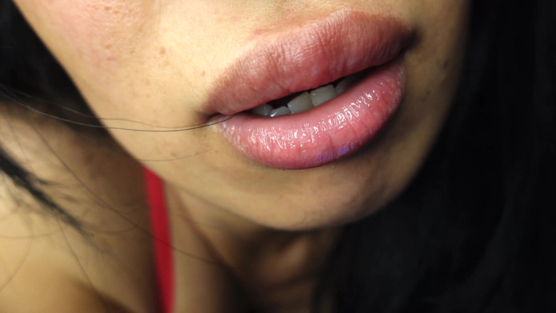 Asmr_mouth: Xem mic này làm cho tôi làm gì