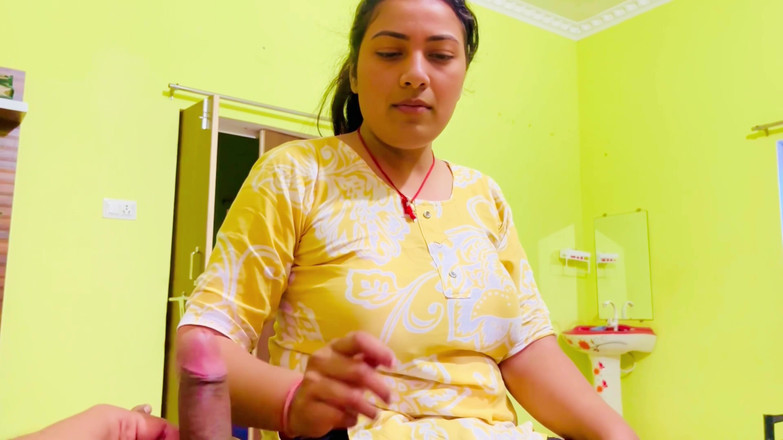 Hotty_ragini: Stiefzus door mij geneukt, ze wil 2000 voor reparatie van haar...