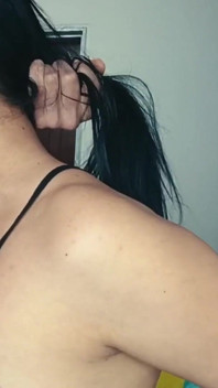 Cewek cantik kolombia pengen banget dientot dan direkam sama pacarnya