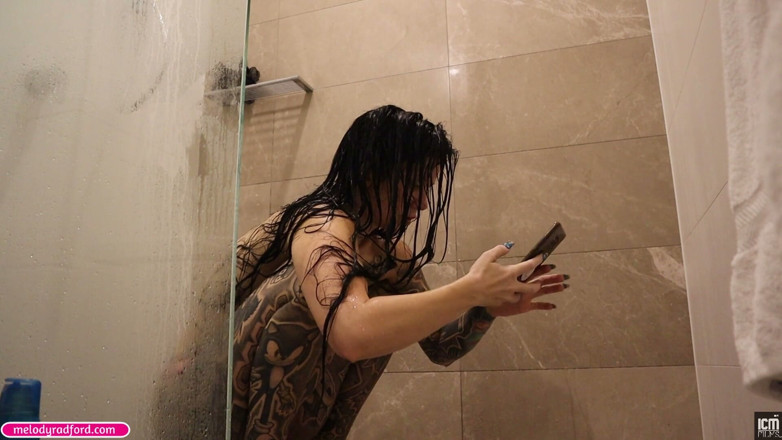 Melody Radford: Live Cam Girl Shower Time