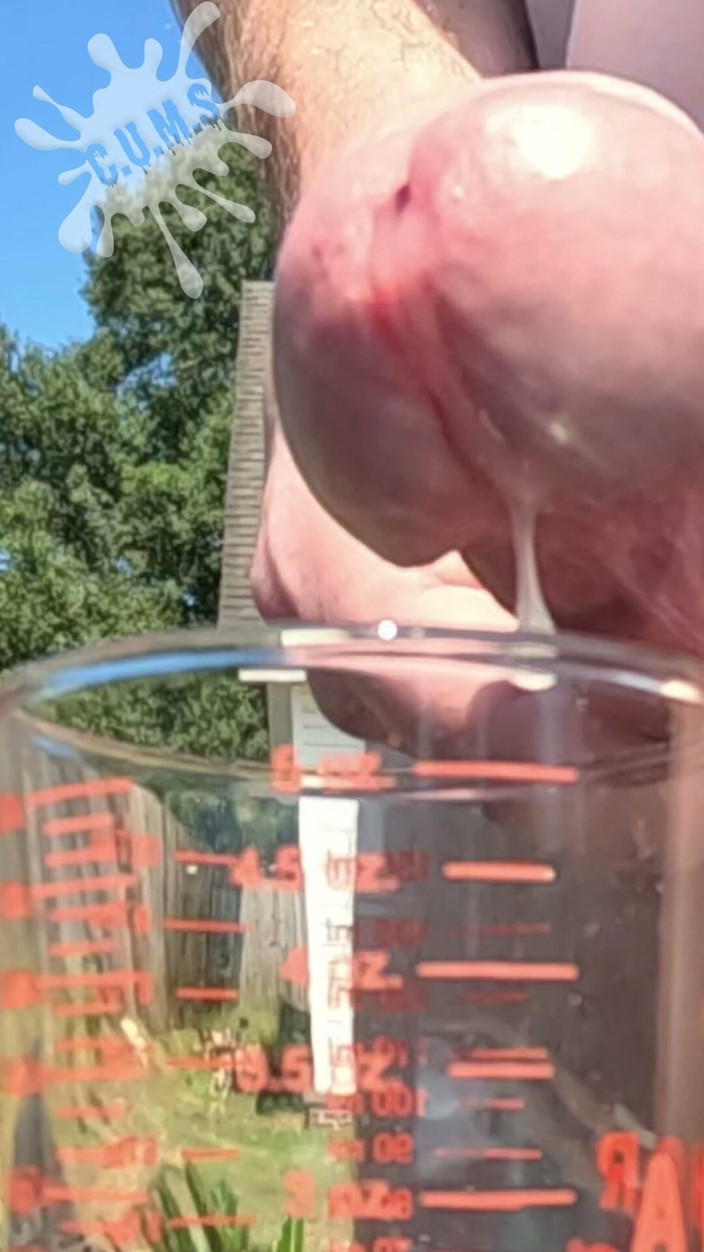 Cum Juggler: C.u.m.s - Close up and Motion Slowed - Solo Cumshot