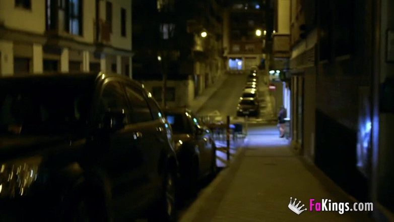 FAKings: 200美元说服一个经验不足的青少年被她的老好朋友操