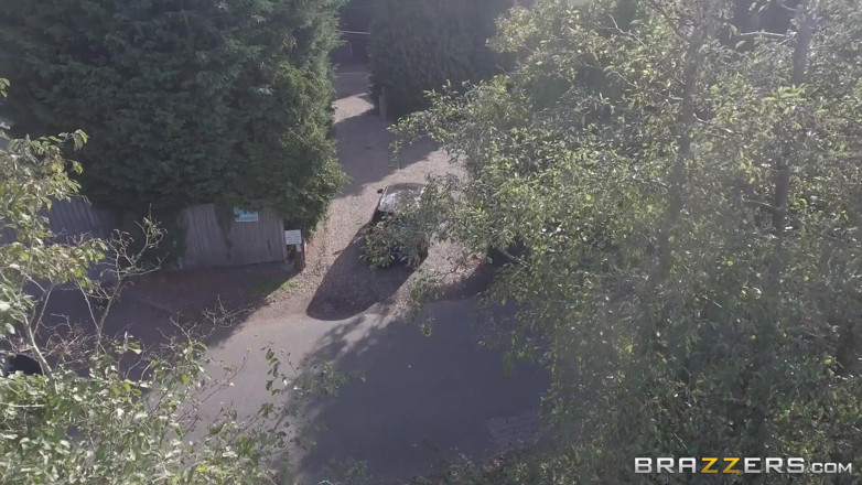 BRAZZERS: Brazzers - Angel Wicky ciągnie i pokazuje pasierba i GF Jimena...
