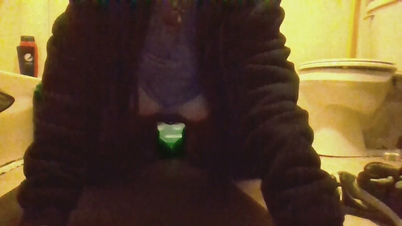 krazykristin: Засвети сиську киски, и тебе нравится моя большая задница