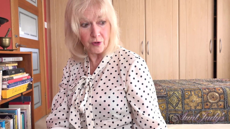 Aunt Judy's: Auntjudys - Your 69yo Busty GILF Stepmom Louise Catches You Watching Mature...