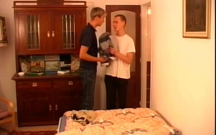 Gay 90's Vintage Porn: 大胆的男人在节奏流动 1