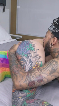 Flightlifexxx Facefucks สาวรอยสัก Bianca Bailee เพื่อน้ําแตกใส่หน้า