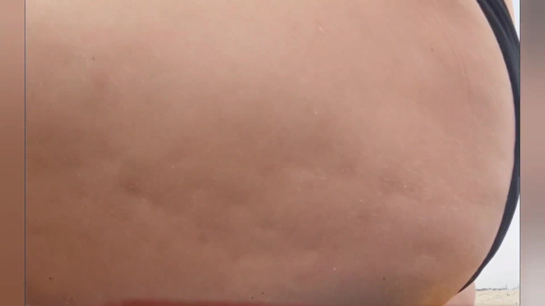 Putarankahotmilf: Teasing and pissing secret on beach