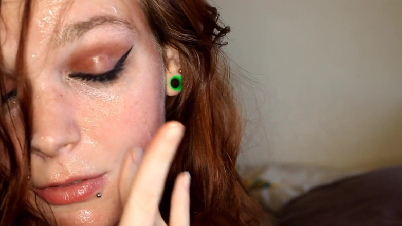 GamerGirlRoxy: Sloppy facefuck facial with leash