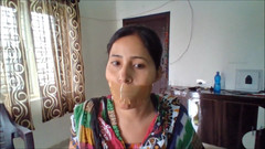 Selfgags classic: Kiraneya mit klebeband zum ersten mal geknebelt!