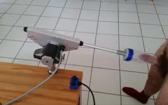 用我的玩具拍摄一些精液