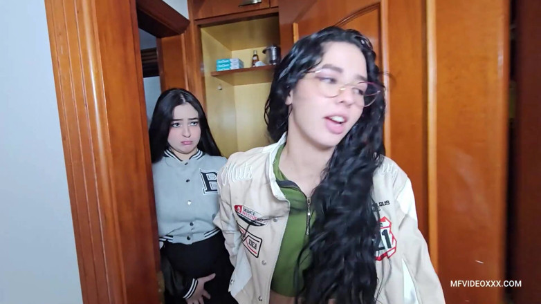 MF Lesbian: Il mio bacio ti terrà al sicuro