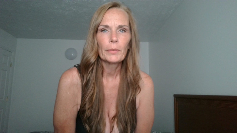 KimitheMilfMommy: Tante seksi alami lagi asik joi-joi
