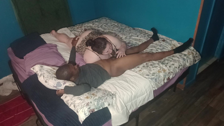 Sloppylynn: Divertente scopata con un grosso lungo cazzone nero
