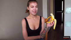 Michael Frost Pro: Stiefzus droomde van de lul van stiefbroer en ze besloot...