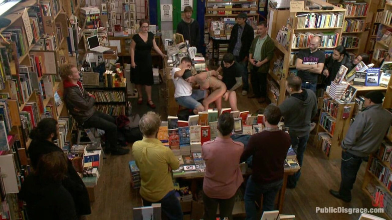 Public Disgrace by Kink: 书店啪