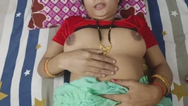 Indische heiße bhabhi genießt sehr romantischen fick mit ihrem ehemann