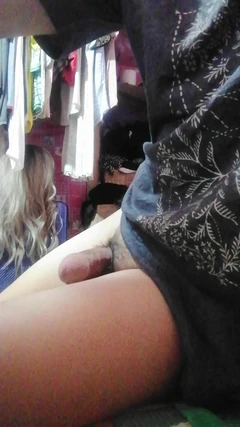 Il sesso duro è davvero stretto per me e mio padre