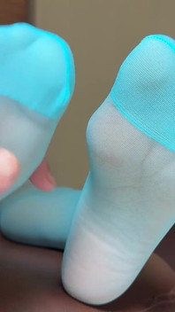 Foot Massage of Asian MILF Domme