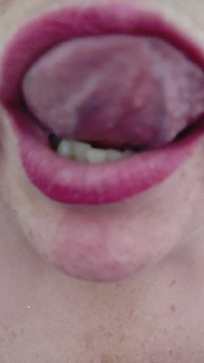 AngYourDirtyCanadian: Some Mouth Togue and Teeth