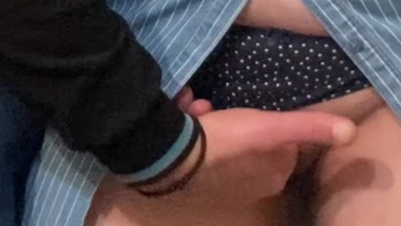 Niki studio: Gorąca soczysta cipka palcami w metrze przez Total Stranger