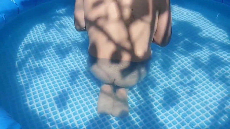 Kitty_Cross: Sborro con un massaggio con olio