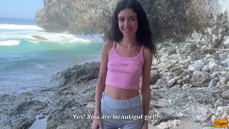 Dis Diger: Uvízla s cizincem na opuštěném ostrově a začala šukat, aby neztrácela čas -...