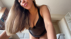 Goddess Alexa femdom: Бета-приниження велетень