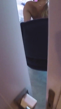 Voyeur berkongkek