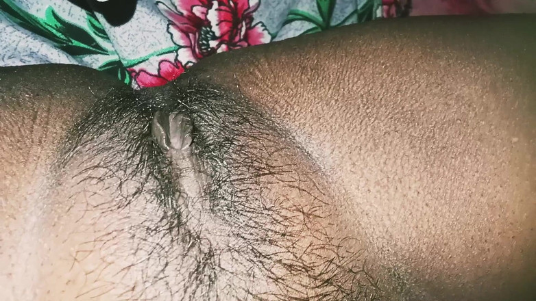 Xhtad studio: お尻をいじったり、手マンしたり潮吹きしたり