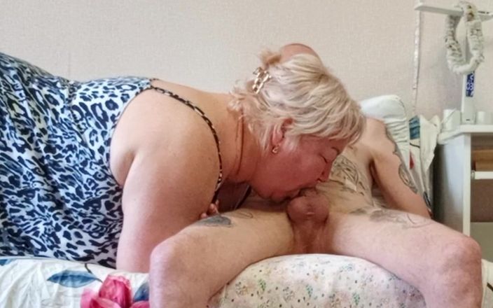 Zona901: Girlfriend Sucks Cock and Gets Hot Cum in Her Throat