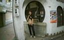 Mayumi Kanzaki: Une MILF en jean ultra-bas à l&amp;#039;extérieur...