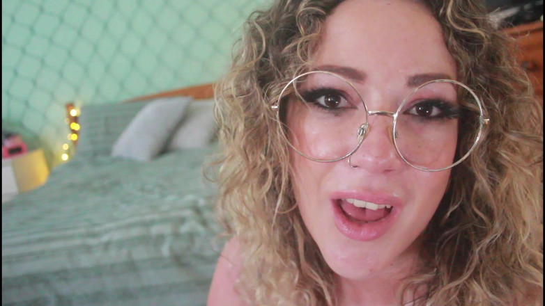 Sasha Curves: Kollegin gibt dir mehrere orgasmen