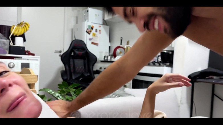 berorealove: ホットタイム・オン・ザ・ソファ