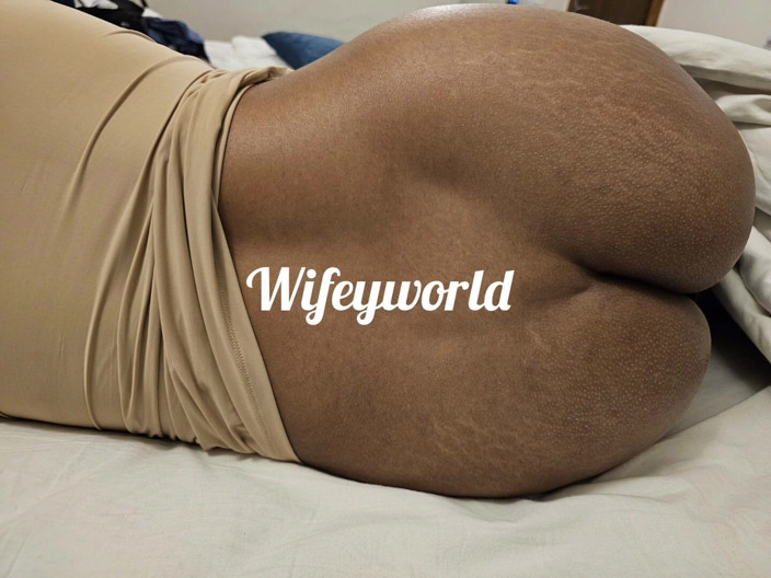 Wifeyworld2025: Глотаю мою порцию спермы