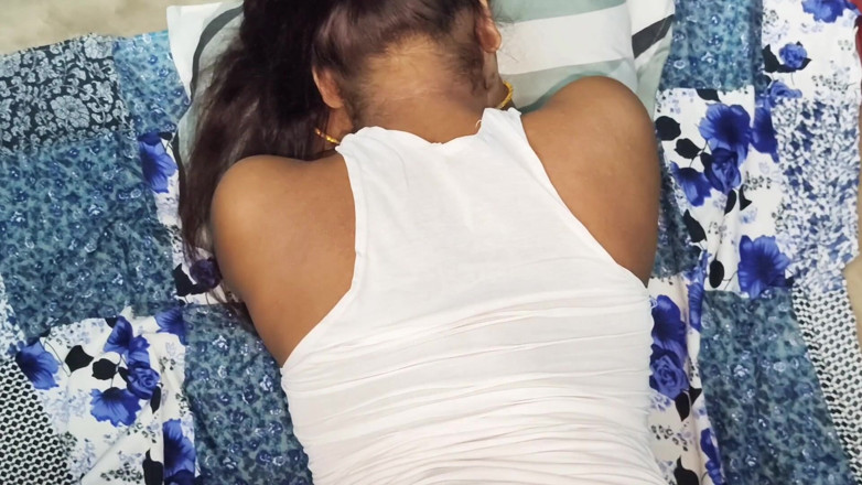 Midnightsiren: Ik verbleef 's nachts bij mijn stiefmoeder en nam mijn stiefmoeder