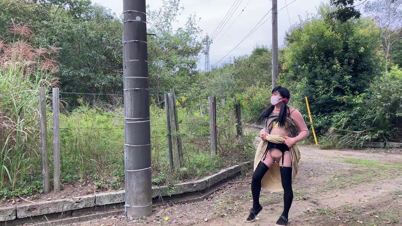 megu2002: Экспонация, прохаживая полна опасности