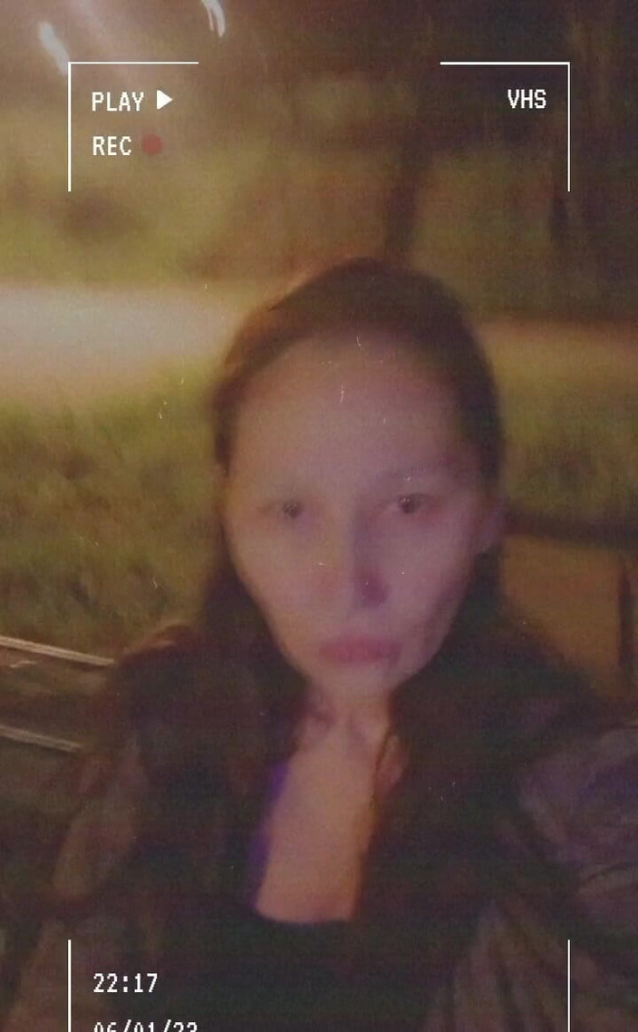 Dominatrix Redsonyja: Spucke auf meinen sklaven, leck jetzt schnell