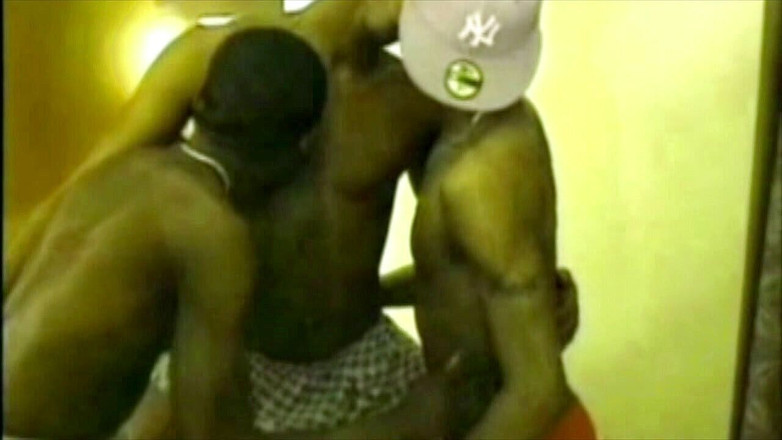 Black fuckers with big cock: Sexig ebenholts bot knullade XXL svart kuk hemma