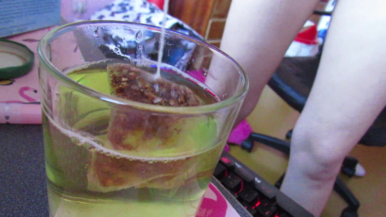 Cuteblonde666: Come fare un tè caldo con la pipì