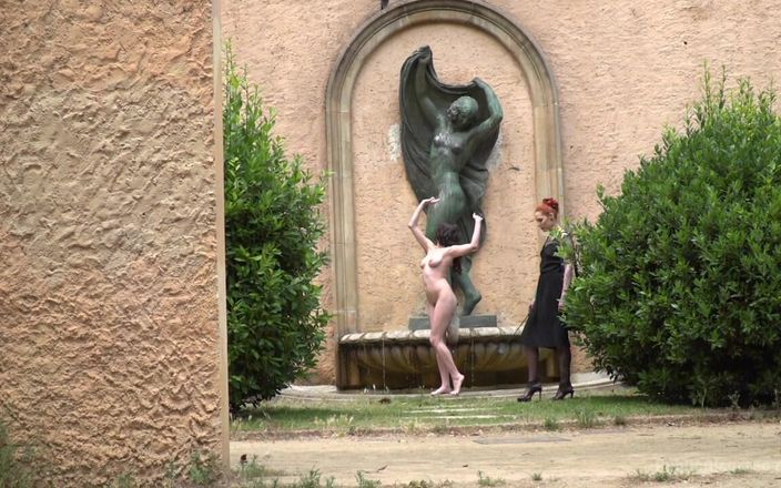 Public Disgrace by Kink: Joven puta Francesca Dicaprio avergonzada, atada y follada en público!