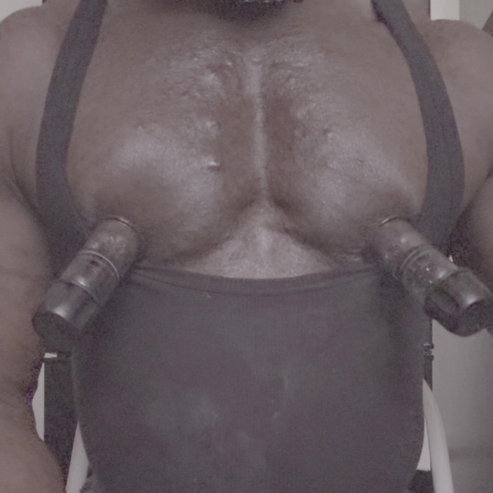 Black Muscle Stepdad: Bomba De Teta Y Golpe De Próstata Anal Negro