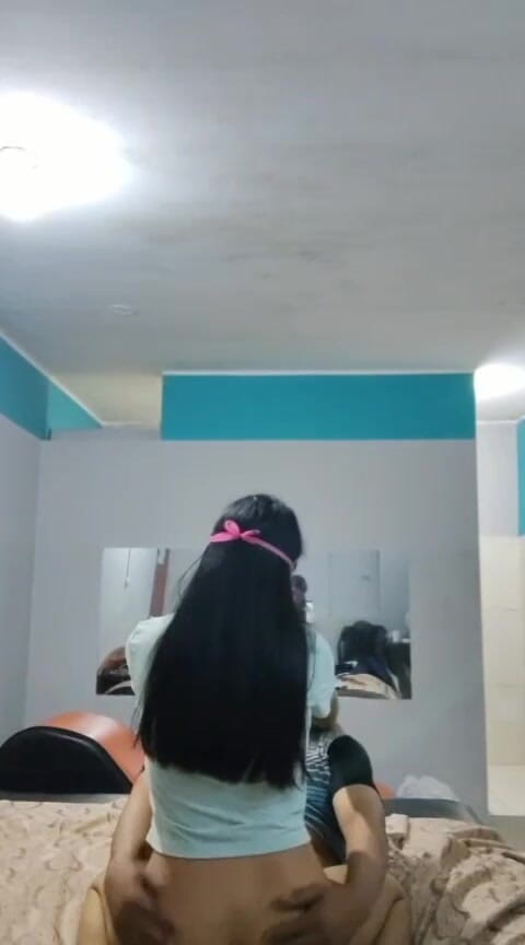 Gemidos3001: Pacarku hot banget dan dia bikin aku sange banget