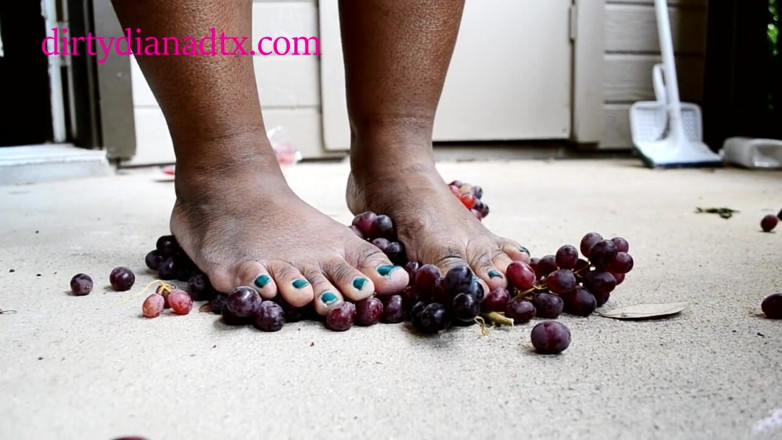 Dirty Diana Fetishes: Dirty Diana fruit smashing 1