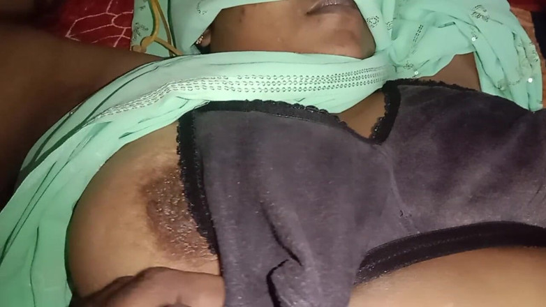 Tamil Anti Uma: Poszedłem do domu mojej cioci i ona była tak piękna...